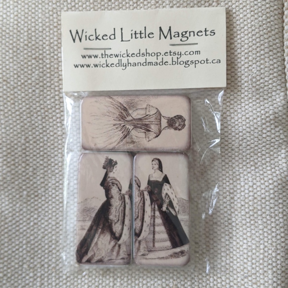 Set of 3 Victorian Women Magnets - Upcycled dominos 🩷